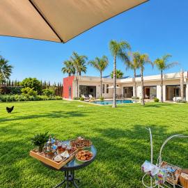 VILLA L'OLIVIEA, Large Private Pool, Landscaped Gardens,Secure Estate in Amskroud, 30 Minutes from Agadir