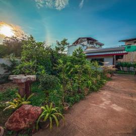 Villa Elephant