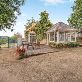 2 Bed in Lismore oc-ii06400, hotelli kohteessa Tallowbridge