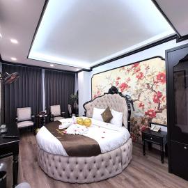 Crown Luxury Hotel, hotel i Hanoi