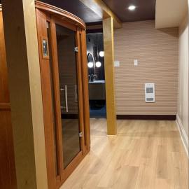 Sauna Suite on Princess - Full Basement Apartment with Private Entrance - Street Parking