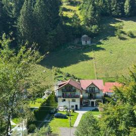 Pensiunea Puiu, Hotel in Moieciu de Sus
