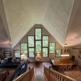 Luxury Hidden Valley Ski Home Steps from Slopes