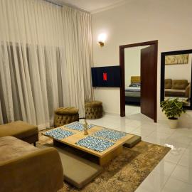 Luxury stay 2 bedroom apartment Bahria, hotel a Karachi