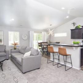 Stoddard Trailhead Central Nampa Home - Sleeps 10