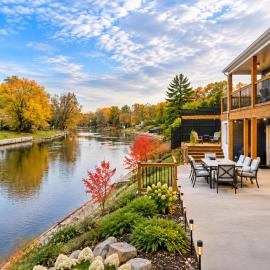 Luxury Riverfront Villa Walk to Beach
