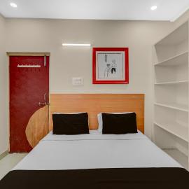 Hotel O De Alphabet Home Stays@NTPC, hotelli kohteessa Rāmgundam