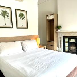 Captain Cook Hotel Botany