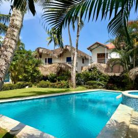 VillasMana NearBeach PlayaBonita LasTerrenas โรงแรมในลาสแตร์เรนาส