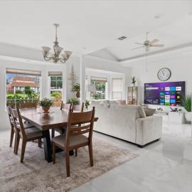 Grand 6BR Home, 6 min to Raging Waters & Fairplex