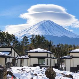 HANZ OUTDOOR RESORT -formerly GLAMPING VILLA HANZ KAWAGUCHIKO, hotel di Fujikawaguchiko