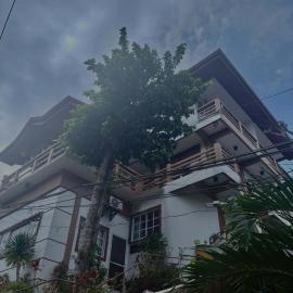 Dennis Guest House