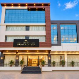 Hotel Prayag Inn, hotel a Karmād