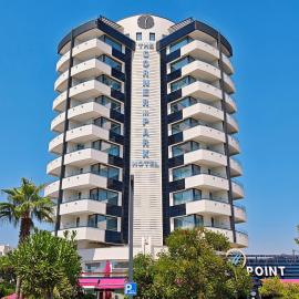The Corner Park Hotel