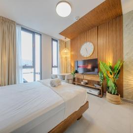 Luxury Apartment in Al Jada Wooden Theme by BlueCloud holidays, hotel sa Sharjah