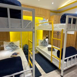 Shalom Backpackers Mall Road Mcleodganj, hotelli kohteessa Dharmsāla