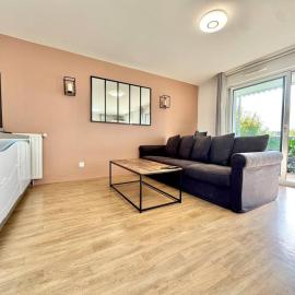 L'atelier Chic - Wifi fibre - Parking privée - Balcon - NETFLIX