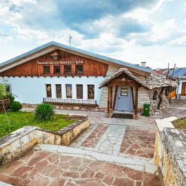 National Cave Home, hotel 