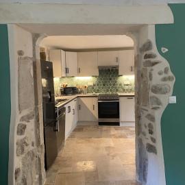 French Village Cottage, hotel i Les Fumades-Les Bains