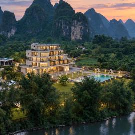 Yangshuo Yulong Riverfront Resort - Xishi Jinshe โรงแรมในGaotian