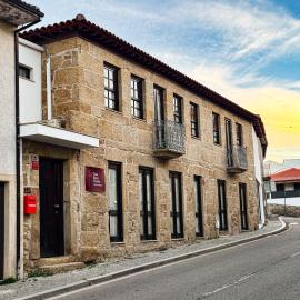 Casa Dona Chama - Turismo Rural, hotel em Torre de Dona Chama