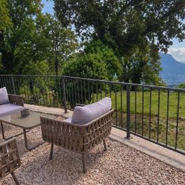 Sunrise Villa Infinity Pool & Views, viešbutis Bare