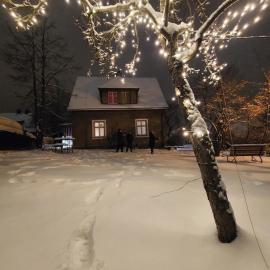 Vrchlabský Domek U Jiřinky, hotel a Vrchlabí