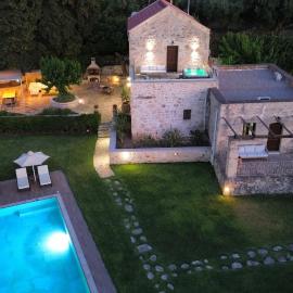 Kontis Village, hotel din Fílippos