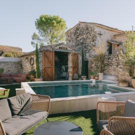 Authentique maison en pierre avec piscine aux portes d'Uzès