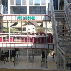 Guest House Roma, hotel u gradu 'Qala-i-Khum'