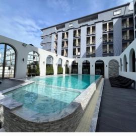 Embryo Hotel