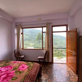 The Himalayan Kitchen Narkanda - Cafe & Rooms
