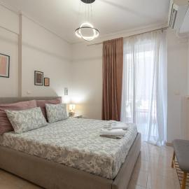 Anastasia's Stylish Apartment 5' from the center!