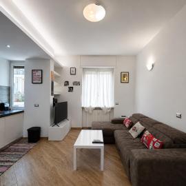 Linate Airport Apartment, hotel din Linate