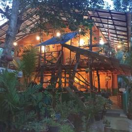 E S Eco Safari Hostel Sigiriya, hotel a Kibissa