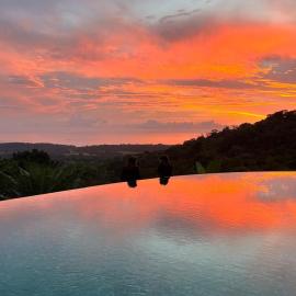 Sunset View Estate with Infinity Pool, Hot Tub, Media Room and Gym