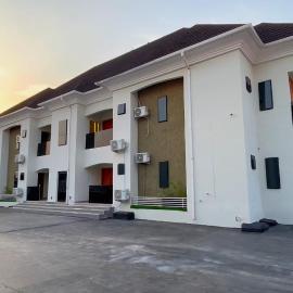 Az Kings Hotel & Apartment