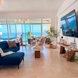 Costa del sol 2 Penthouse Apartment Beachfront Entire unit plus your choice to use 1 2 or 3 bedrooms – hotel w mieście Juan Dolio
