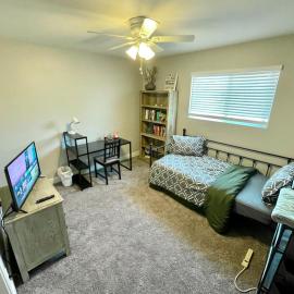 Clubhouse 1316 - Suite 2 in Shared Home、テンピのホテル