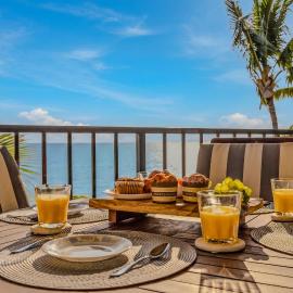 Kona Bali Kai 404 - Oceanfront Condo w Pool, Spa, AC, Laundry, Beach Access
