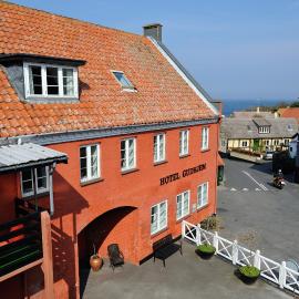 Hotel Gudhjem, hotel sa Gudhjem