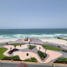 Blue Bay sea view furnished apartment, hotel ad Ajman