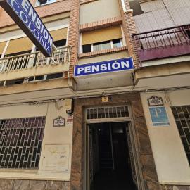 Pensión Colonia, hotell i Motril