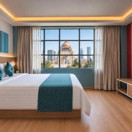 Hotel More By Kavia، فندق في مدينة ميكسيكو