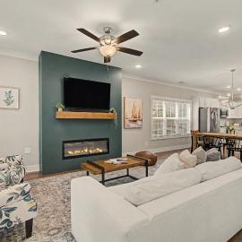 Chic 3B w King Suite near Marietta Sq Fenced Yard