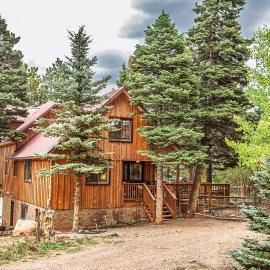 Cuchara House - A mountain gathering place, hotell i La Veta