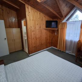 DeCipres Hostal, hotell i Quellón