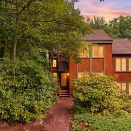 New Lake & Ski Retreat near Big Boulder in Lake Harmony, Hotel in Lake Harmony