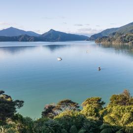 The Bay House - Moetapu Holiday Home
