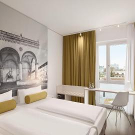 Super 8 by Wyndham Munich City North, hotell i München